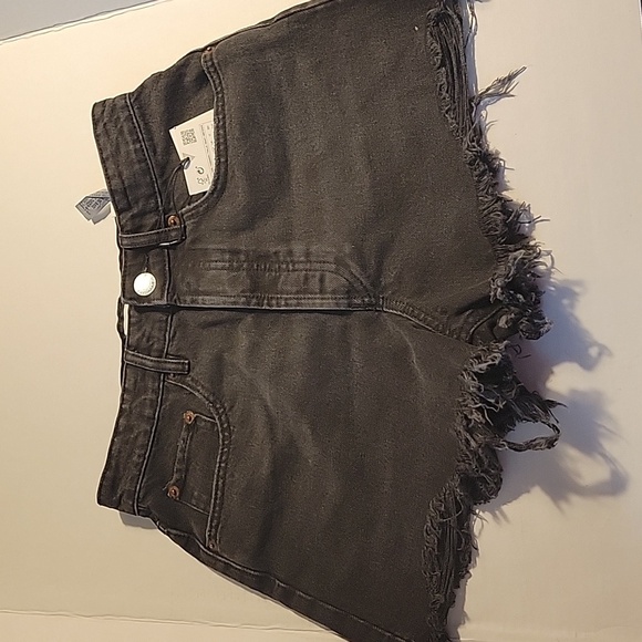 Zara HR Cut Off Jean Shorts - Picture 6 of 7
